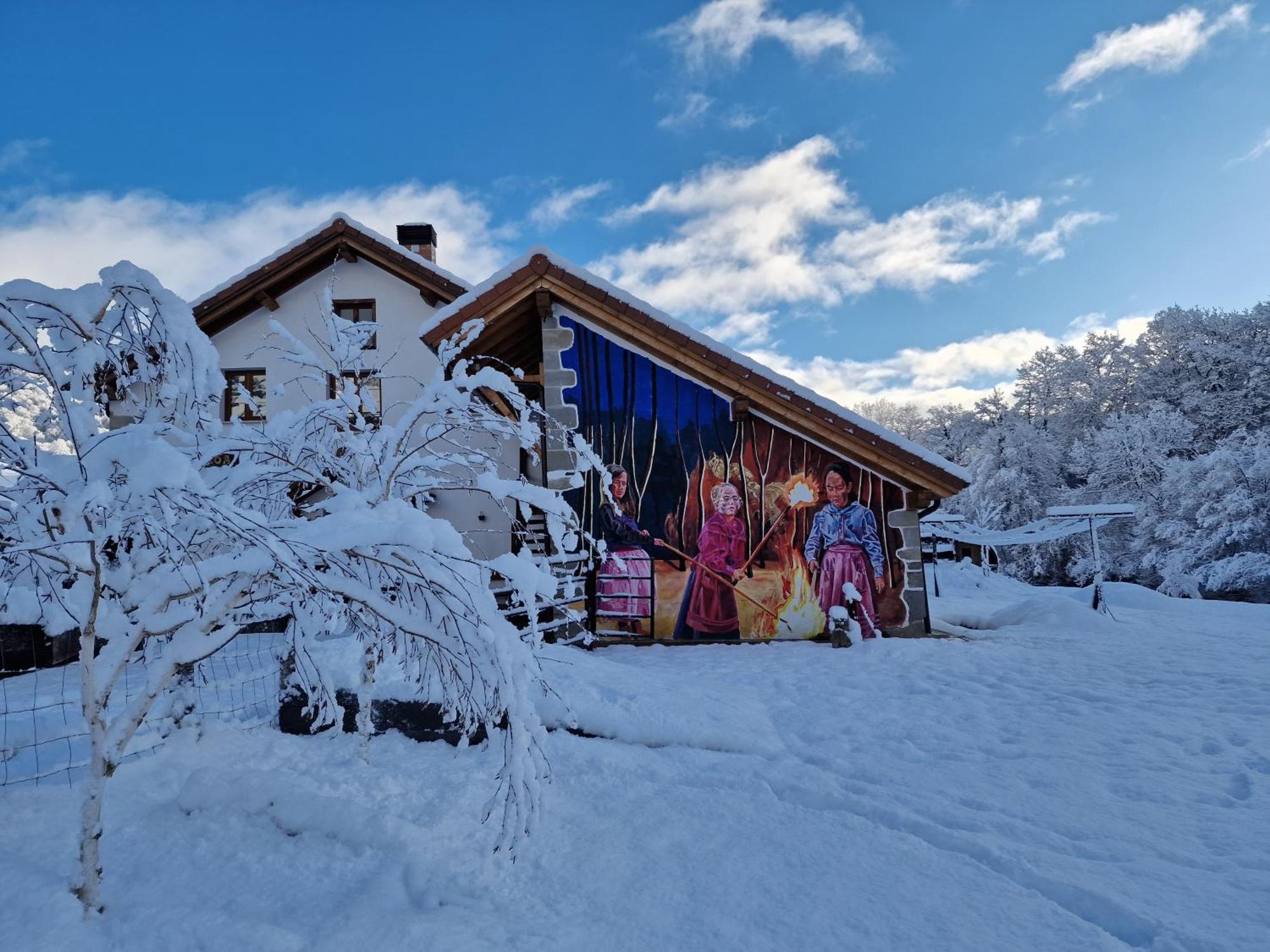 Hostal Rural Iratiko Urkixokoa Orbaiceta Exterior photo